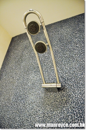 Crack Glass Tiles Shower room