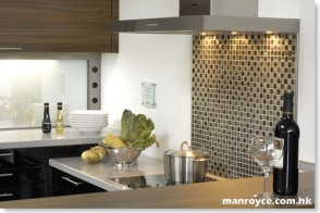 kichen backsplash with metal mosaics 2